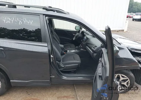 2019 Subaru Forester Premium из США, поврежденный, VIN JF2SKAGC1KH547566